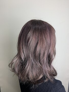 ヘアサロンエム 大宮東口(HAIR SALON M) デザインカラー/厚めバング/ローライト/スリークボブ