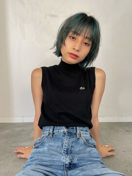 ルーム(Loom.) ターコイズカラーウルフボブ