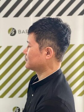 バーバーバー 四谷(BARBER-BAR) 大人の刈り上げスタイル