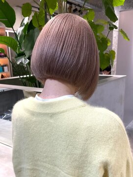 サンク 原宿 表参道(cinq) ミルクティーベージュナチュラルボブミニボブケアブリーチ20代