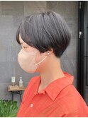 黒髪ハンサムマッシュショート
