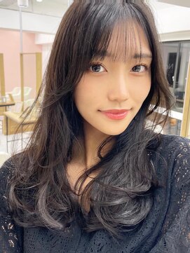 ティア(Tia.) （レイヤーカット/段/シースルーバング/前髪/小顔/おくれ毛）