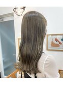 オリーブベージュ