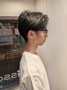 シザーズ(scissors) ワックスやスプレーでアップバングが簡単に決まります!