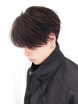 エイド 渋谷(aid)&nbsp;前下がりセンターパート刈り上げツーブロック毛流れ束感ショート