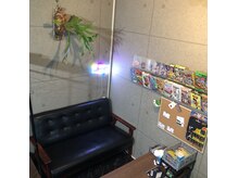 クルーズ(CREW‘S)の雰囲気（待合にはレトロゲームも！！）