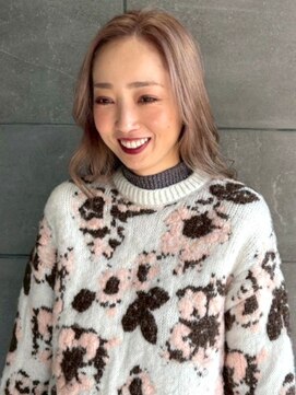 ディスコネクト(DISCO-N-NECT) ハイトーンベージュ ブリーチ 韓国風くびれヘア 艶髪 20代 30代