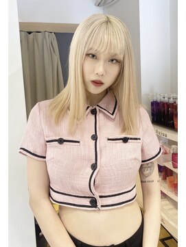 ノラ ウメダ(NORA UMEDA) 【chiaki】抜きっぱなしブロンドハイトーンケアブリーチ髪質改善