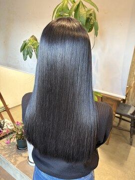 ランプシーヘアー(Lampsi hair) 大人の艶ロング