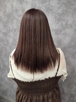 ニィニ(niini.)&nbsp;毛先に軽さをプラス艶カラー
