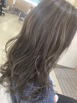 ボブインターナショナル(bob international) ハイライト&グレージュカラー