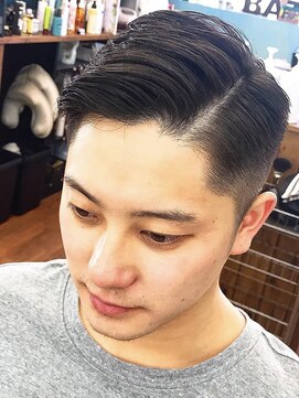 バトン(BATON) 外国人風スタイル【鎌ケ谷　パーマ　ハイライト】