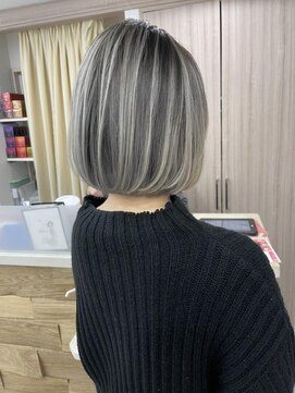 ジゼル(gisele) (稲毛)ボブベースにバレイヤージュ