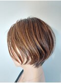 ハイライトがオシャレ!ショートボブ