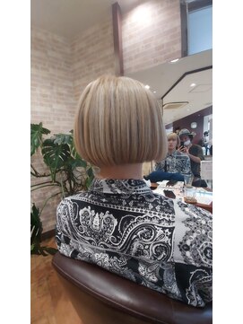 アース 菊名店(HAIR&MAKE EARTH) ミルクティーベージュのワンレンホブ