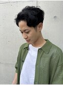 #メンズパーマナチュラルセンターパートダークトーン
