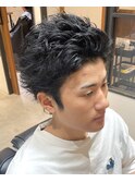 黒髪短髪スパイキーショート