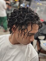 フォーコーナーズカットショップスリーセント 栄(FourCornersCutShop 3/cent)&nbsp;ツイストドレッド