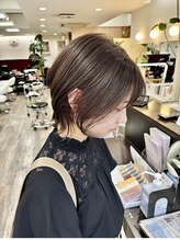 ミミトモリト 10代20代30代40代くびれショートウルフ京都藤森小顔前髪