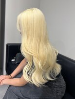 ベレーザ 渋谷神南(Beleza)&nbsp;16122抜きっぱなしブリーチ金髪レイヤーロングホワイトブロンド