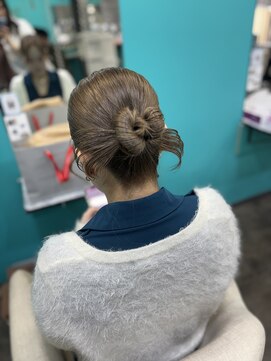 リエラ 新宿(RIERA) カチモリヘア