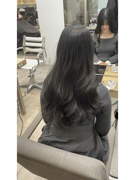エラ(Ella) 髪質改善×韓国レイヤー