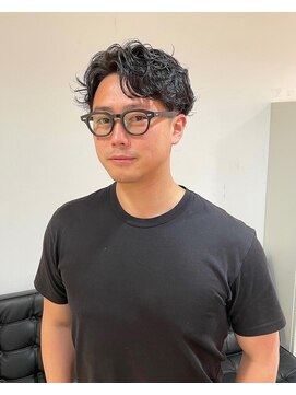 ディーエックス スリー(Dxxxx III) メンズパーマ メンズカット メンズビジネス