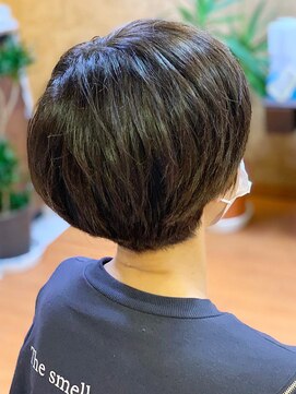 アークスヘアー ダークアッシュ★スタイリング簡単♪小顔見せ☆丸みショート