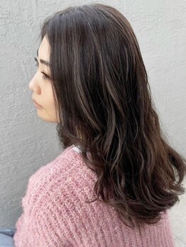 ケアブリーチとケアカラーでツヤ感のある仕上がりに◇お気に入りのサロンが見つかる場所【hair monochro】