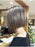 グレージュ × ボブ