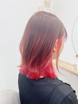 シアエミュー 新越谷店(SHEER emu) ピンクグラデーションのインナーカラー