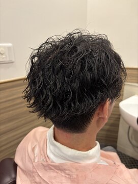 銀座マツナガ 神田店 チリつかないツイストスパイラルパーマビジネスツーブロック