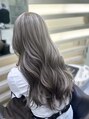 エン(en.)&nbsp;派手すぎない海外風の太めハイライト×グレージュカラー[銀座]