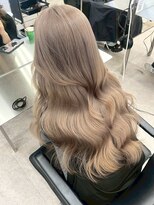 サンク 原宿 表参道(cinq) 原宿ミルクティーレイヤーカットベージュカラーケアブリーチ前髪