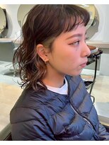 シーン バイ ラッド(SCENE by RAD) レイヤー入りくびれショートボブスタイル小顔盛り顔まわりカット