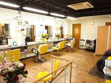 ヘアーサロンミュウミュウの雰囲気（広々と明るい店内でゆったりとした時間をお過ごしください♪）