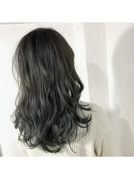 アンフィドットドゥルドゥ(AnFye.dueldo) 【AnFye.dueldo】セミロング × ディープグレーカラー