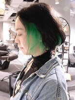 ロリム(RorriM)&nbsp;前下がりボブ　インナーカラー  グリーン　ダブルカラー