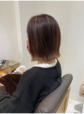 切りっぱなしボブ×ピンクベージュ