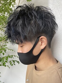 エフェクト(EFFECT hair care & Spa)の写真/朝9時～20時まで営業◇学生さんから社会人の方まで人気！メンズ担当できるstylistも限定しています！