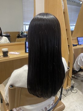 アンフィ 東京(Amphi) 【大人気の髪質改善!!イルミナカラー&ULTOWAトリートメント♪】