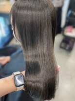 アリュウル 表参道 青山(Allure)&nbsp;透明感グレージュカラー×髪質改善トリートメント◯ 伊藤