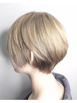 アン たまプラーザ(un) 骨格補正立体カットで収まるショート♪【髪質改善オージュア】