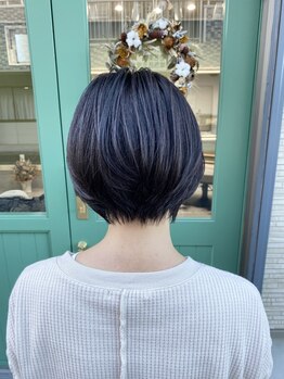 ラフリー(Laugh&ly)の写真/再現性の高いカット技術でご自宅でのスタイリングも楽々♪ライフスタイルに合わせた大人カワイイstyleを＊