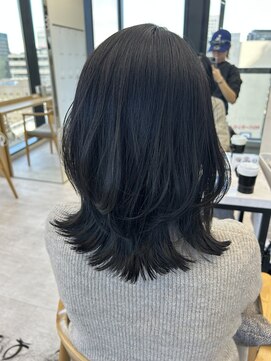 ビューナゴヤ 名駅(VIEW NAGOYA) 外ハネ/レイヤーカット/くびれヘア/切りっぱなし