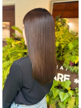 スクエアウーノ 博多(SQUARE*UNO HAKATA) 艶やかストレートで魅せる美髪ロング