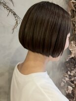 ヒトイロ(hitoiro)&nbsp;縮毛矯正 × ミニボブ