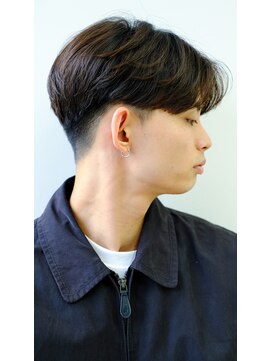 スリーマーク(THREE mark) 大人刈り上げセンターパート