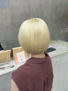 エクラ(ECLAT) ブロンドカラー