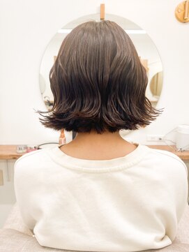 シアエミュー 新越谷店(SHEER emu) ウェービーなボブスタイル